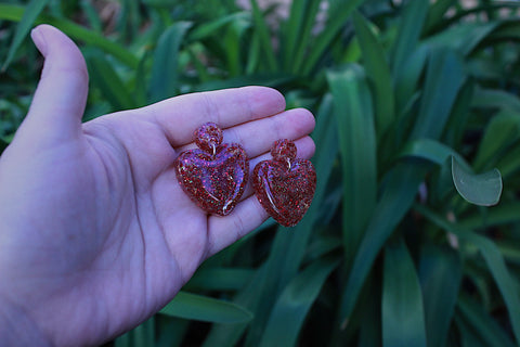 Golden Rouge Big Glitter Heart Earrings